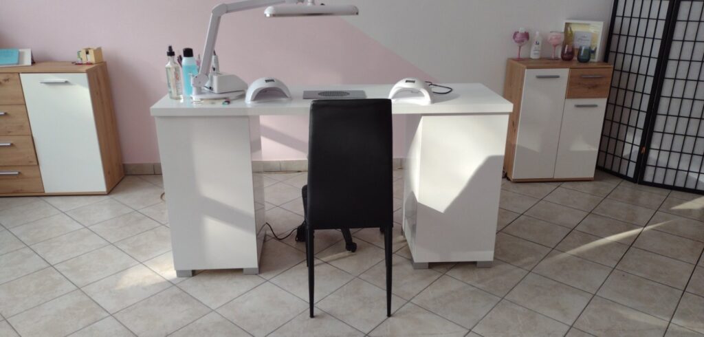 Usluge-salon-nail-paradise-unikatni-nokti-gel-nokti-trajni-lak